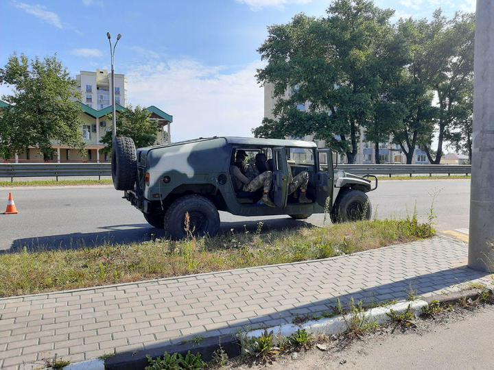 бронетехника на въезде в Минск